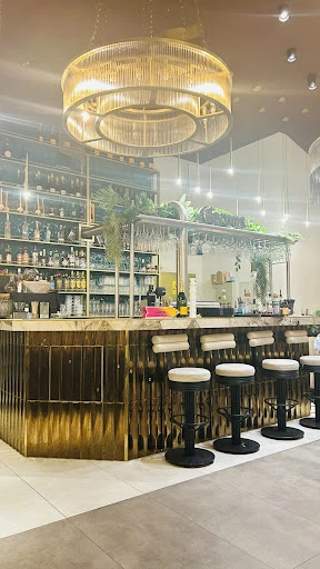Lupin Beach Restaurant Bar photo 3